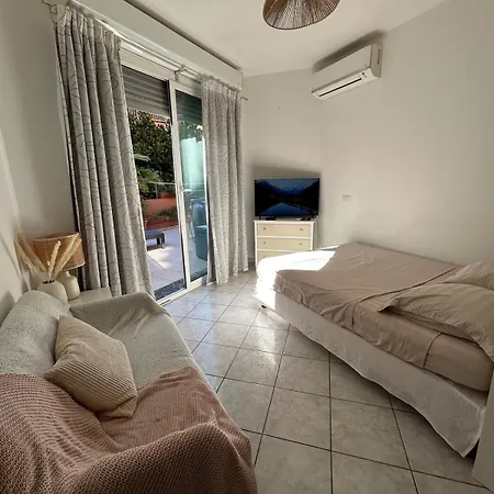 아파트 Cozy Avec Parking A 2 Minutes De La *