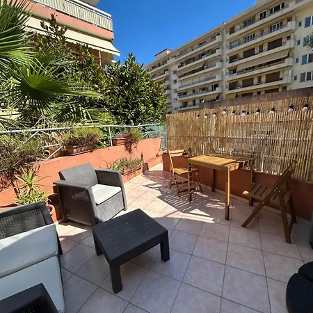 アパート Cozy Avec Parking A 2 Minutes De La *